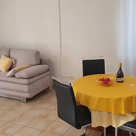 Apartament Nevija