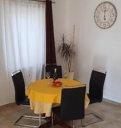 Apartment Nevija *